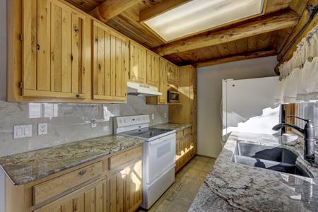 7915 Topeka Ave, Cascade, CO 80809