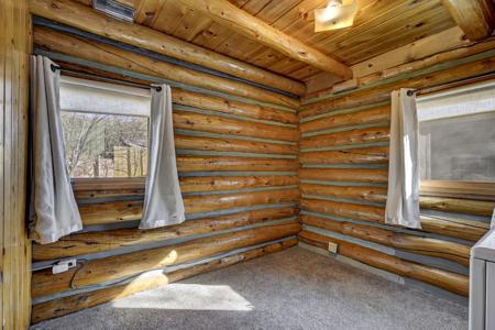 7915 Topeka Ave, Cascade, CO 80809